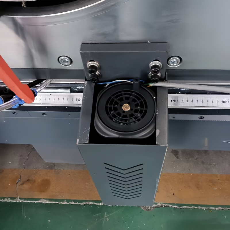 Совершенно новый продукт Прямые продажи с завода Алюминиевые двери и окна Цифровой дисплей Двухголовочная прецизионная пила для резки