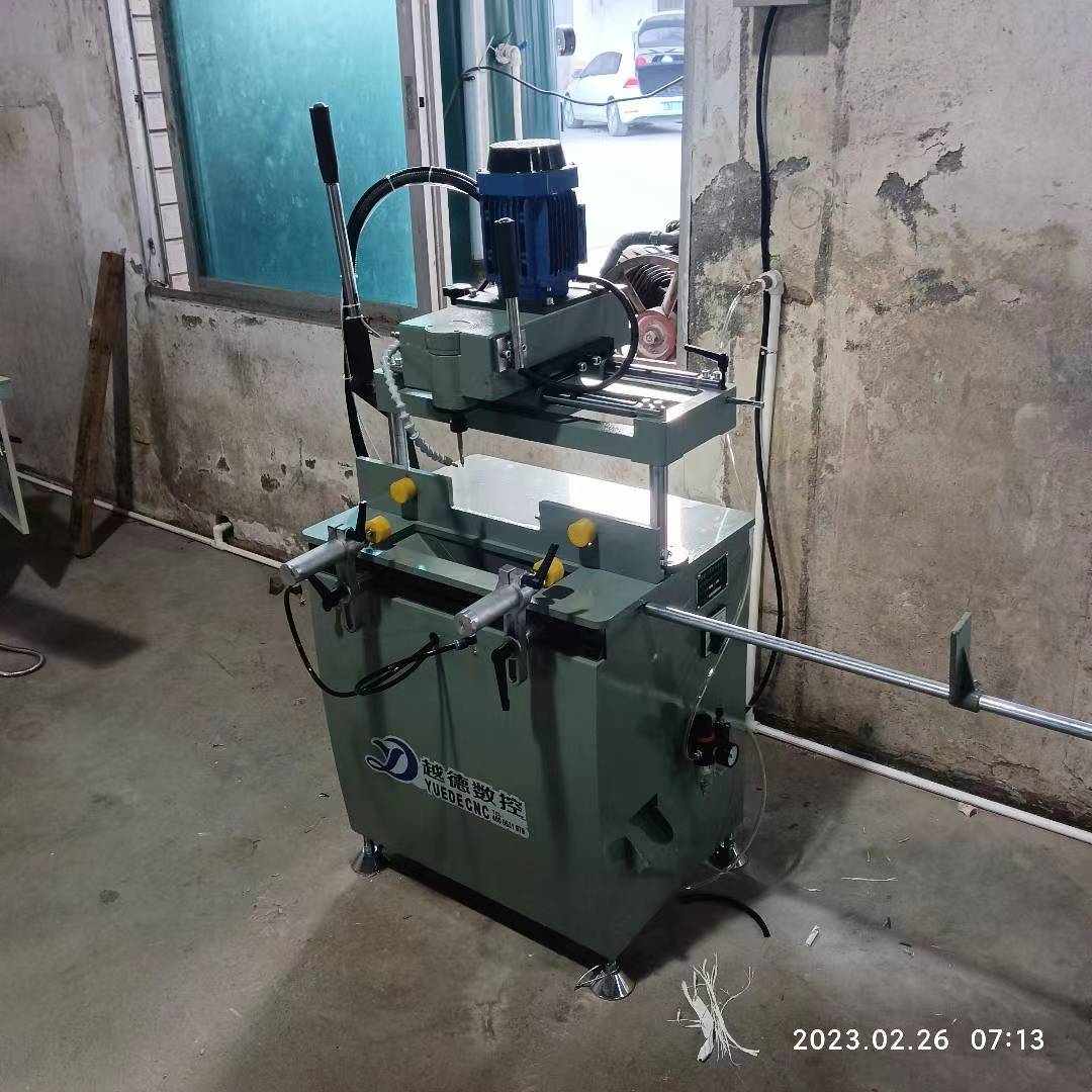 高速単軸コピー・フライス盤