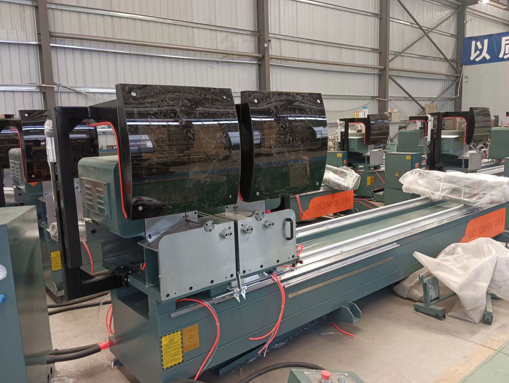 Serra de corte de precisão de cabeça dupla para alumínio Serra de corte de precisão de cabeça dupla para alumínio