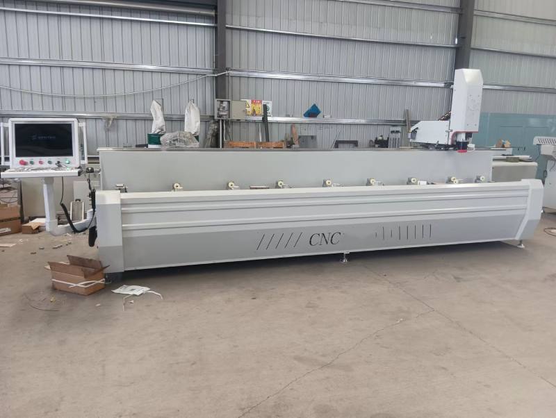 Perceuse et fraiseuse CNC 3500